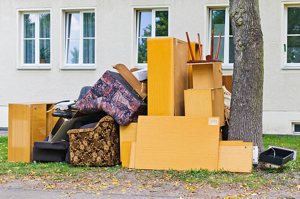Best Yard Waste Removal  in Belleair Bluffs, FL
